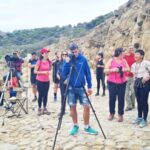 Participantes en una jornada de observación de la migración de las pardelas